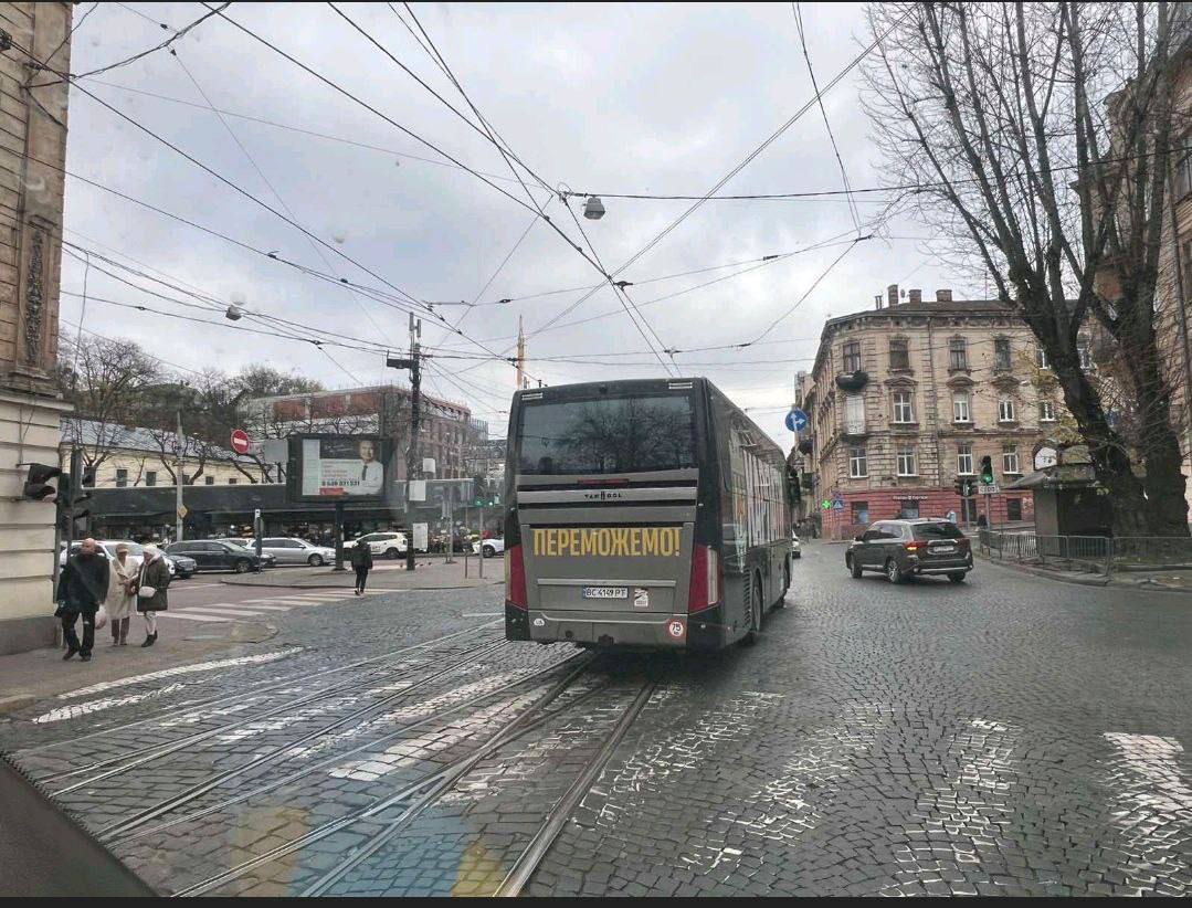 Реклама на билборде: эффективность, плюсы и минусы